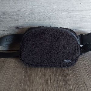 Lole Black Logo Sherpa Waist Bag Fanny Pack